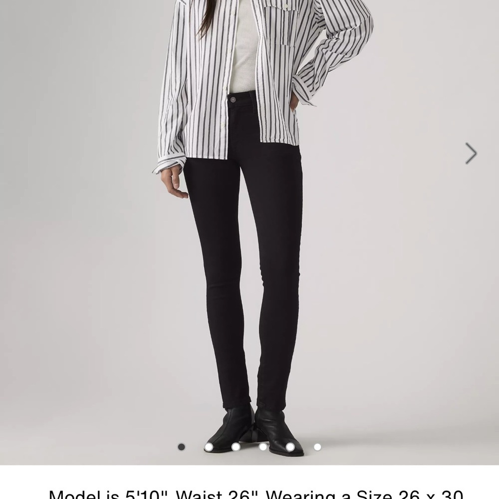 Levi’s 711 Black Skinny Jeans Size 32 NWT